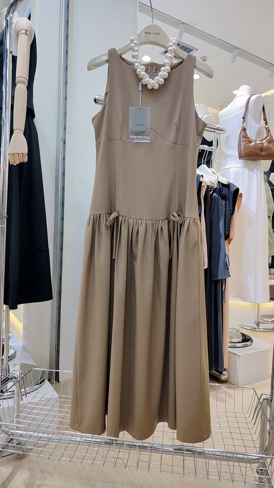 The "Little Waist Knot" Sleeveless Dress