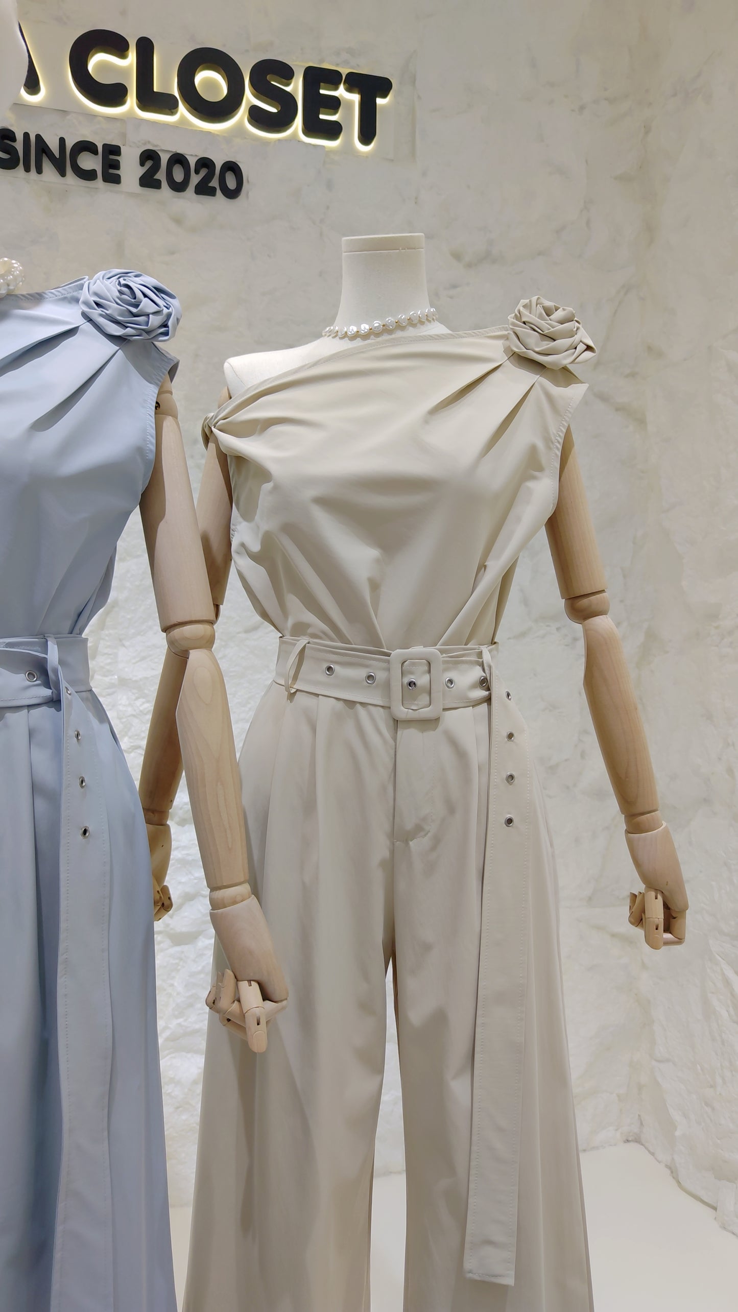 The "Rosette Brooch" Top & Pants Set