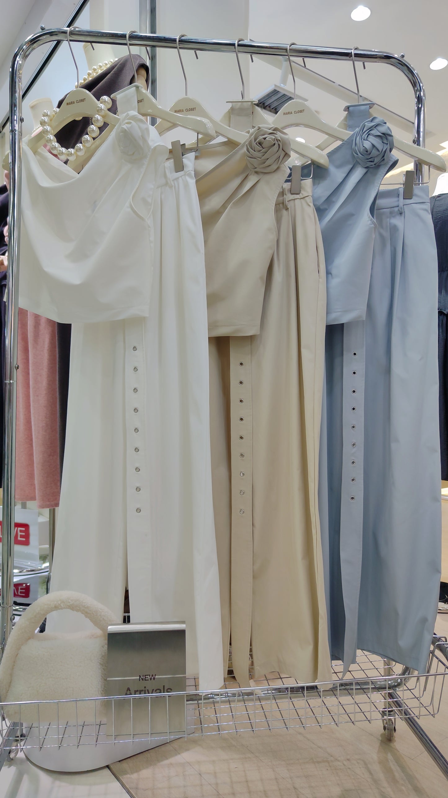 The "Rosette Brooch" Top & Pants Set
