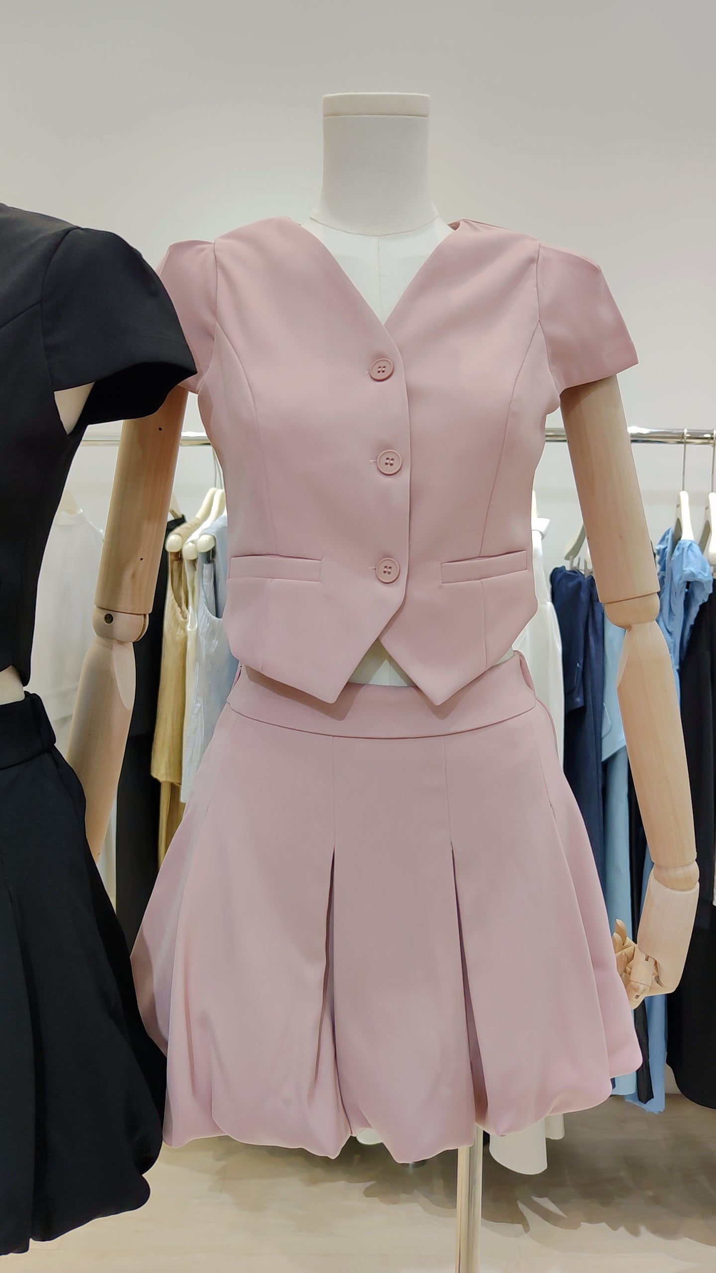 The "Bubble Pleat" Co-ord: