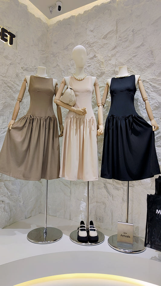 The "Little Waist Knot" Sleeveless Dress