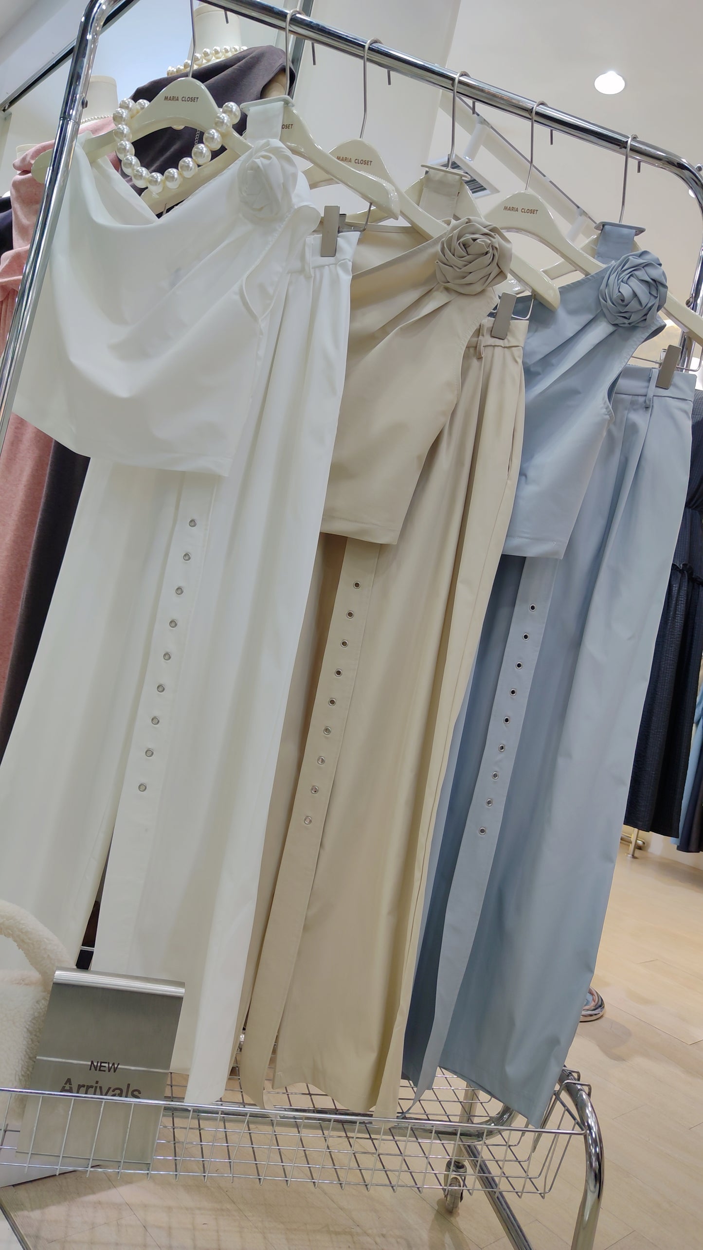 The "Rosette Brooch" Top & Pants Set