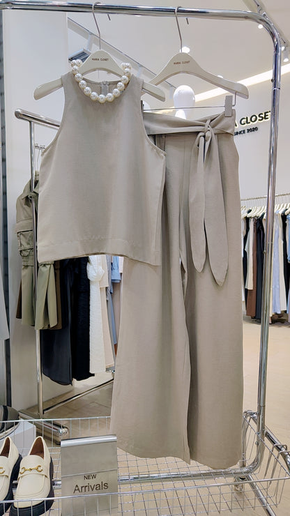 Maria's "Sleeveless Tie-Waist" Set