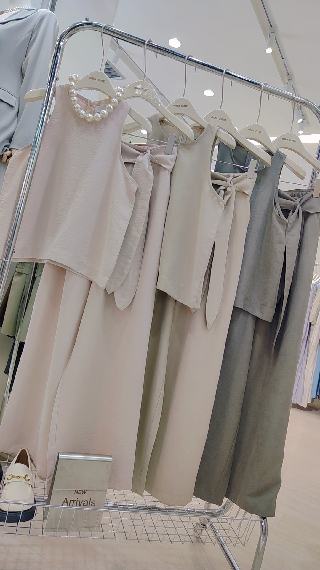 Maria's "Sleeveless Tie-Waist" Set